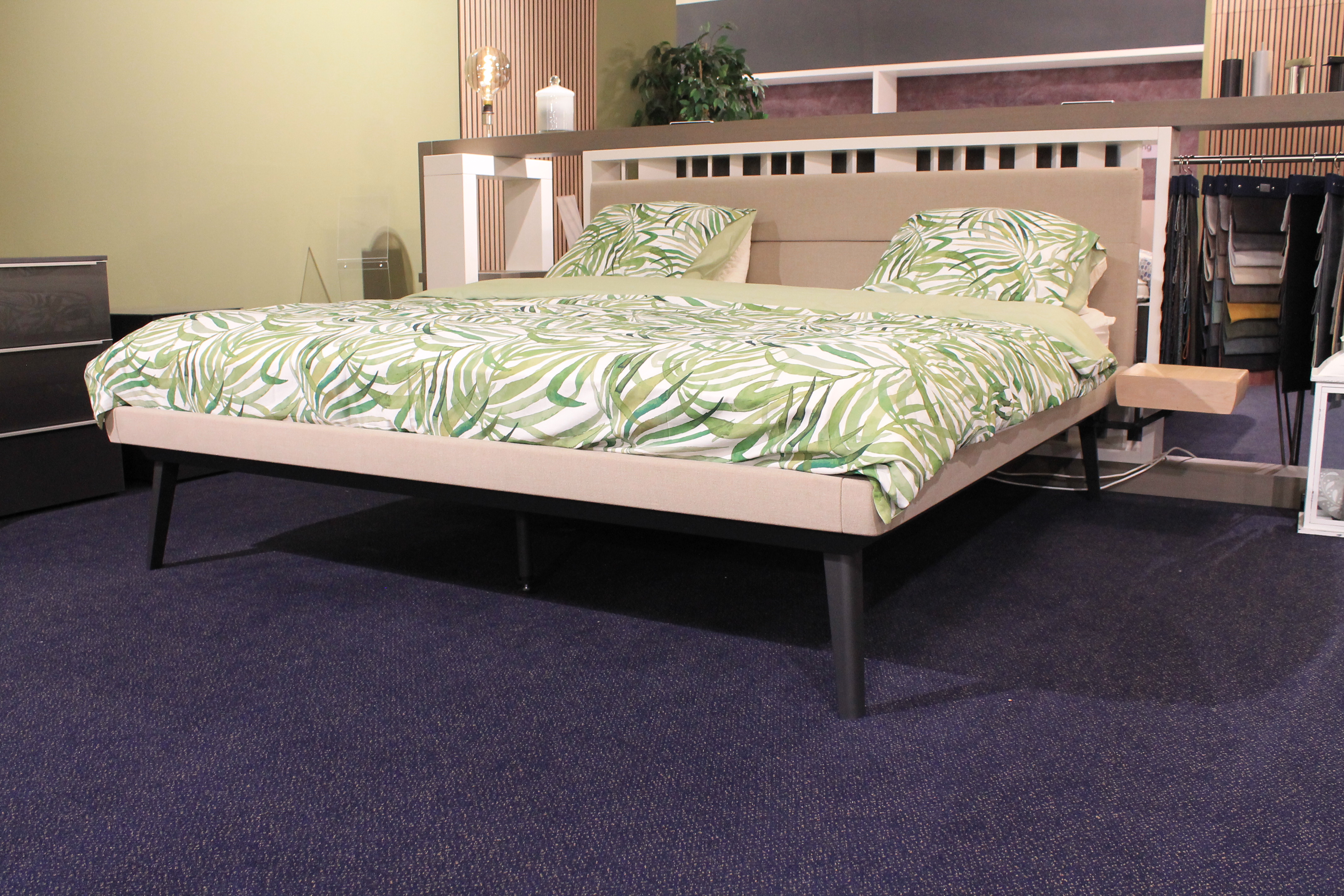Avek Stiel bedmodel  200x210 Vlak