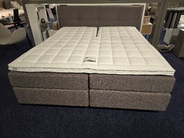 Nu € 3.100,- Showmodel Boxspring Avek Ninety 180 x 210 verstelbaar