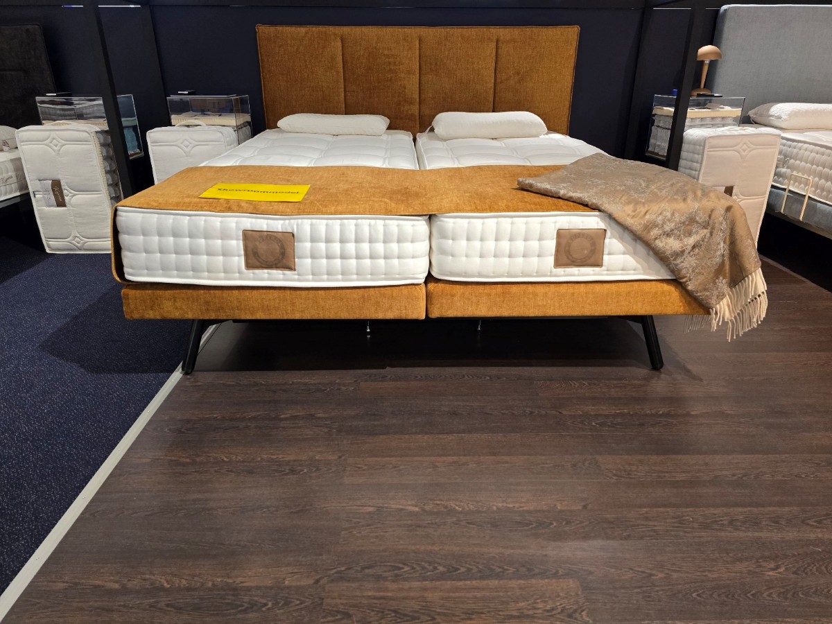 Nu € 5520,- Showmodel Boxspring Kuperus Quint 180 x 210