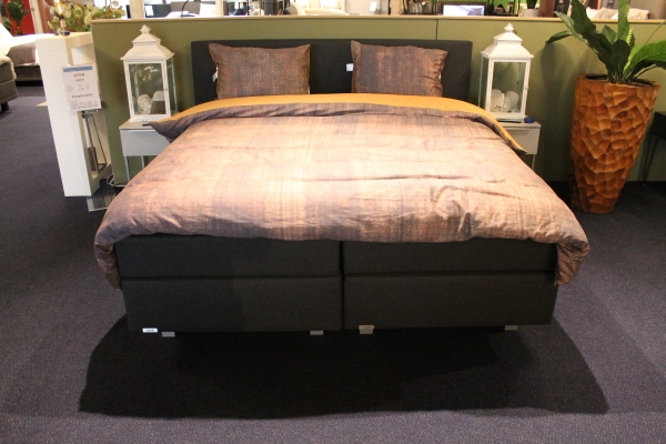 Nu € 2.892,- Showmodel Boxspring Avek 1927 Original 180 x 210