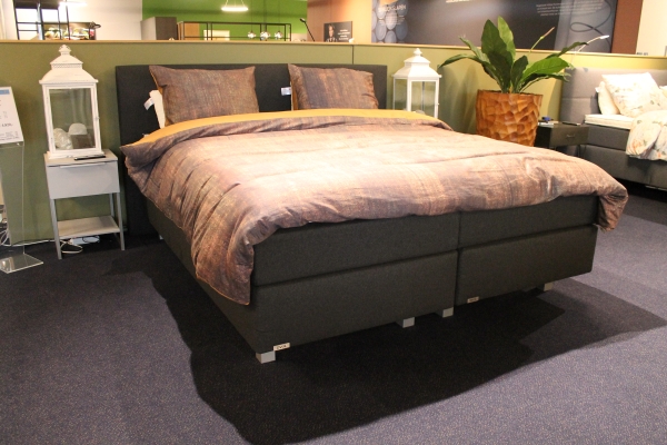 Nu € 2.892,- Showmodel Boxspring Avek 1927 Original 180 x 210