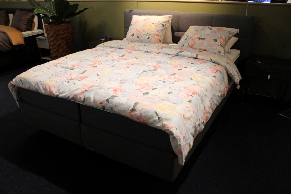 Nu € 3.177,- Showmodel Boxspring Avek Ninety 180 x 210