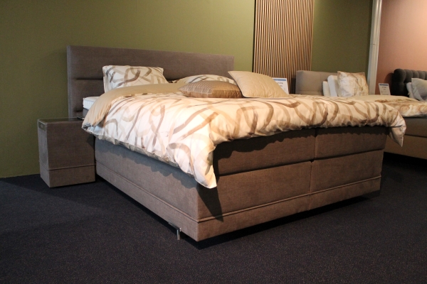 Nu € 5.400,- Showmodel Boxspring Avek Noflik Stins 180 x 210