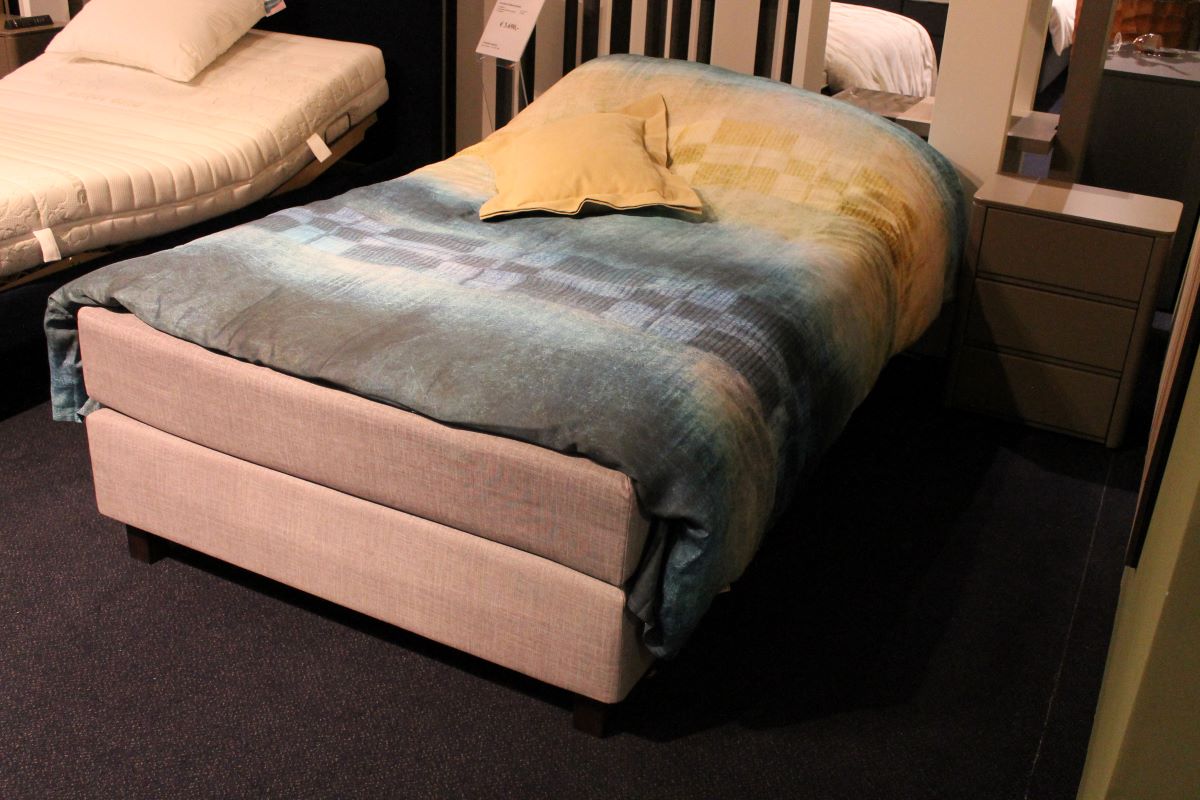 Showmodel Boxspring -Eastborn Twister 120 x 210