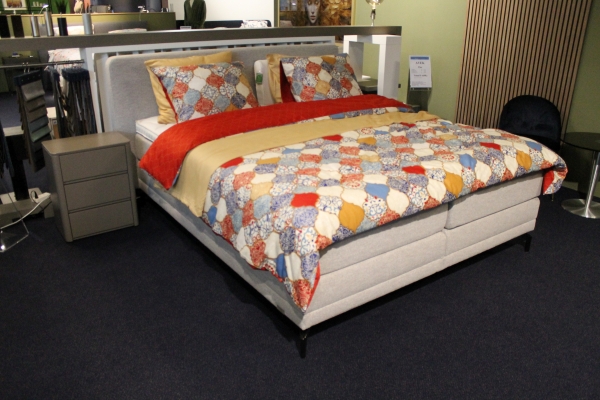 Nu € 2.814,- Showmodel Boxspring Avek Fier Flak 180 x 210
