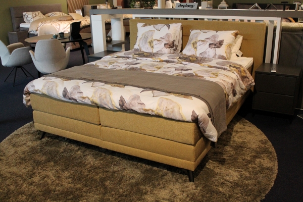 Nu € 3.747,- Showmodel Boxspring Avek Fier Line 180 x 210