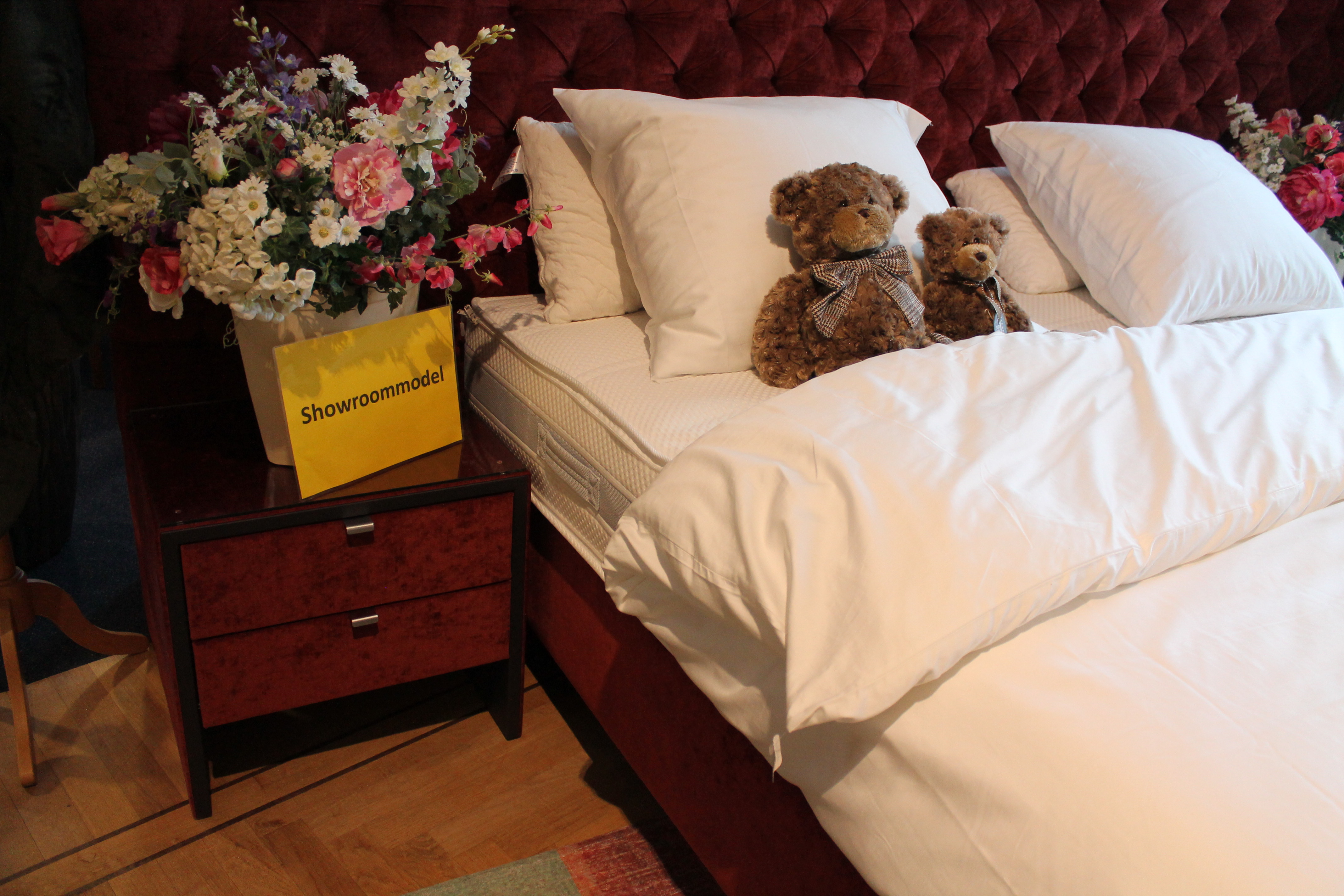 Matras Auping Elysium Nu € 638,- 90 x 210  A Soft Showmodel