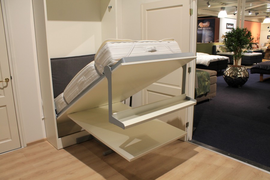Nu € 3950,- Showmodel Muurbed, Opklapbed met Buro
