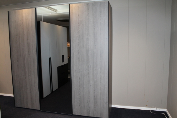 Nu € 1930,- Showmodel Concept Me 300 / 240 cm breed