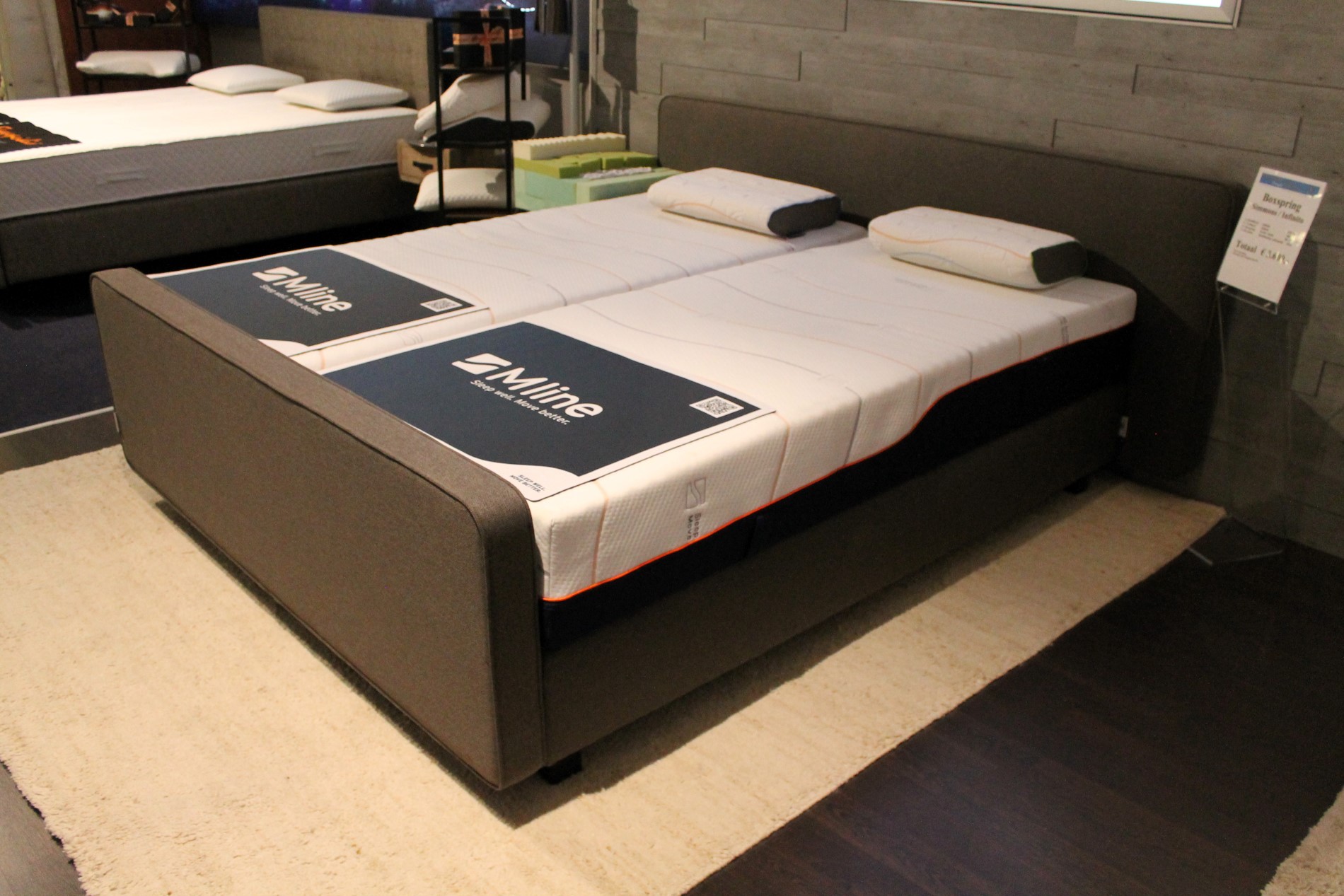 Nu € 1995,= Showmodel Boxspring Simmons  Infinito  180 x 210