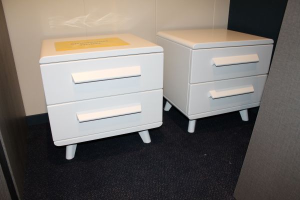 Nu vanaf € 75,- Showmodel Nachtkasten