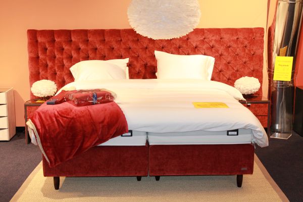 Nu € 8.595,- Showmodel Boxspring Magnitude Churchill XL 180 x 210