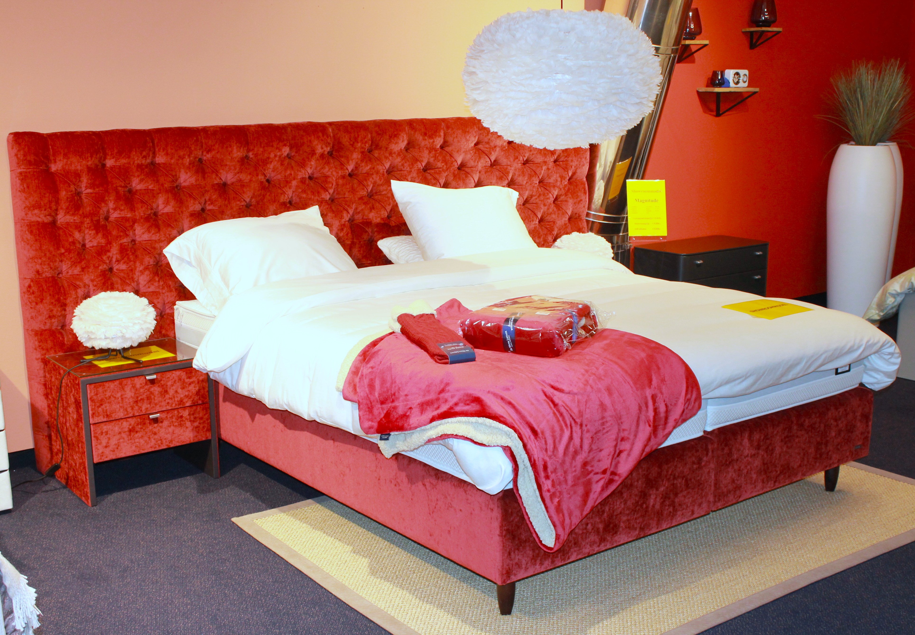 Nu € 8.595,- Showmodel Boxspring Magnitude Churchill XL 180 x 210