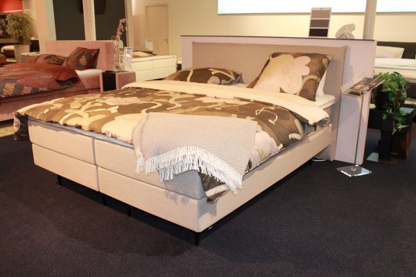 Nu € 2.150,- Showmodel Boxspring Eastborn Go 180 x 210 Electrisch Verstelbaar