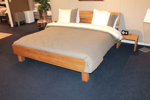 Nu € 1.495,- Showmodel Ledikant Cadro 180 x 200