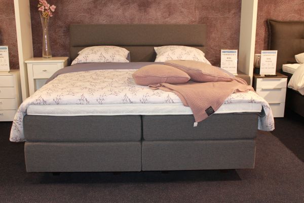Nu € 3.250,- Showmodel Boxspring HML Rubato 180x210 Vlak