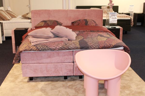 Nu € 3.450,- Showmodel Boxspring Stud 180 x 210