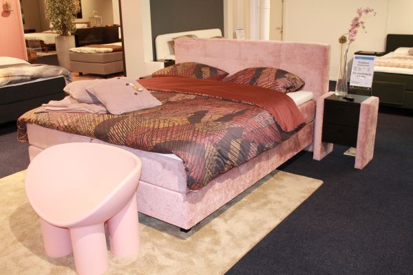 Nu € 3.450,- Showmodel Boxspring Stud 180 x 210
