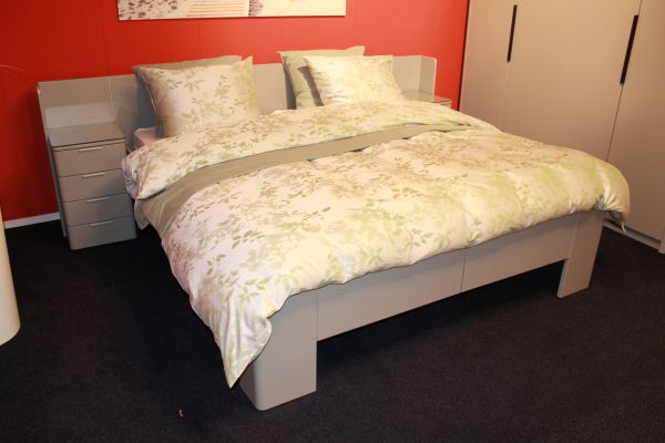 Nu € 2250,- Showmodel Sonate Royal 180x200 cm breed